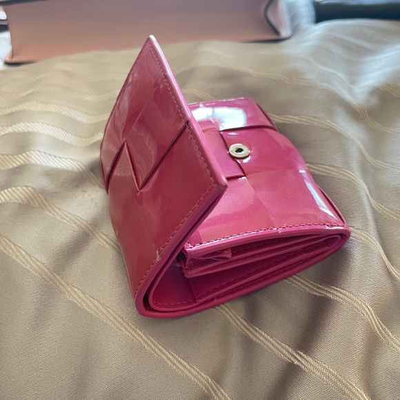 Bottega Veneta Metallic Pink Tri-fold Zip Wallet - Picture 4 of 6